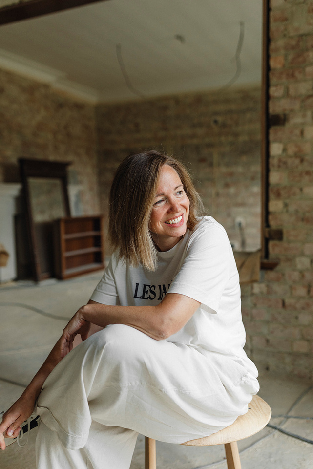 interieuradvies bij je thuis, textielstalen, decoratiemateriaal, interieurvormgever, inrichting meetingroom, tafel, decoratie, Belinda Boogaerts