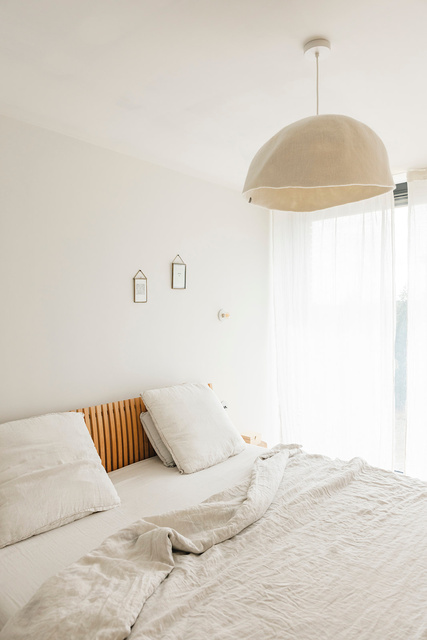 interieuradvies bij je thuis, textielstalen, decoratiemateriaal, interieurvormgever, inrichting meetingroom, tafel, decoratie, Belinda Boogaerts